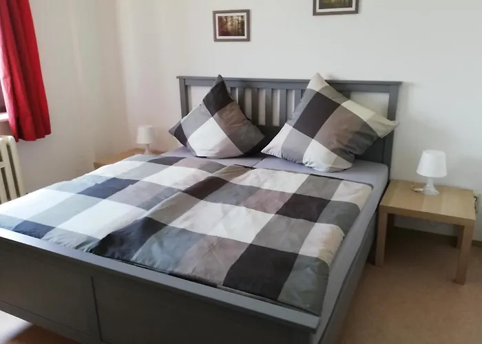 Zur Alten Fachschule Pensionat 3*